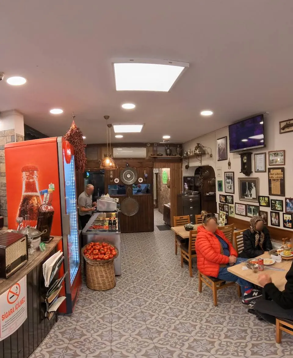 Yeşil Izgara Pideli Köfte, 360° çekim